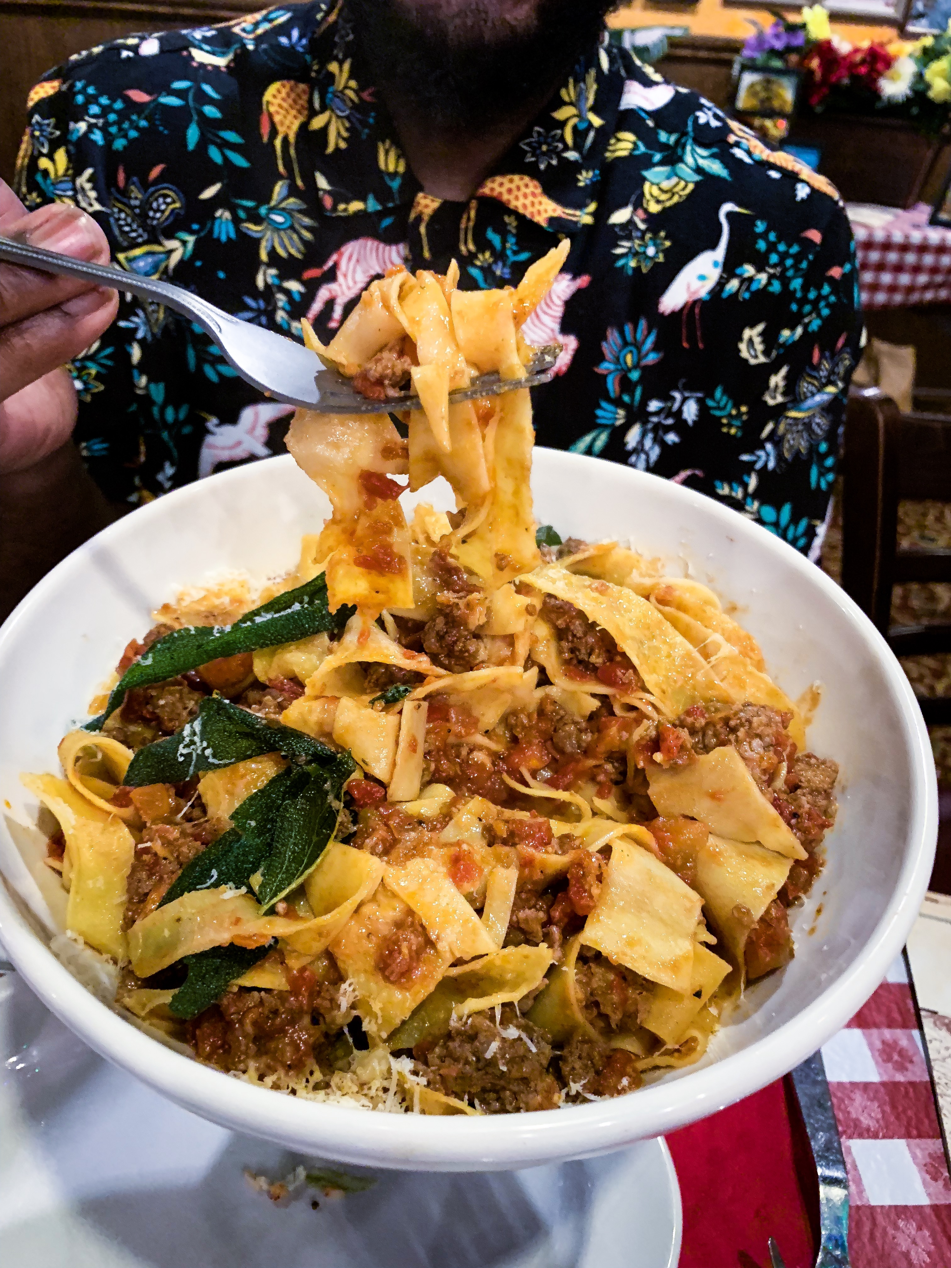 food-tasting-at-buca-di-beppo